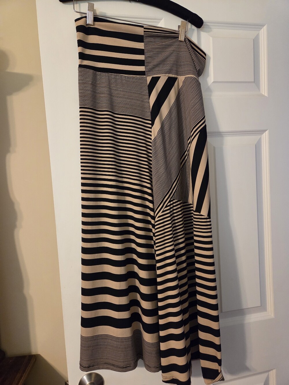 Carole Little Striped Black and Cream Maxi Skirt Large Excellent
